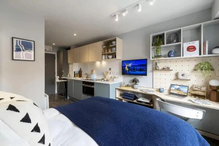 3 Bed Standard Ensuite - Photo 3