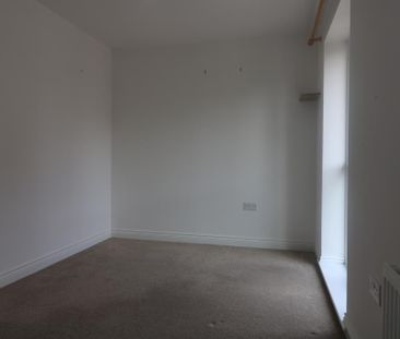 2 bedroom semi-detached house to rent - Photo 3