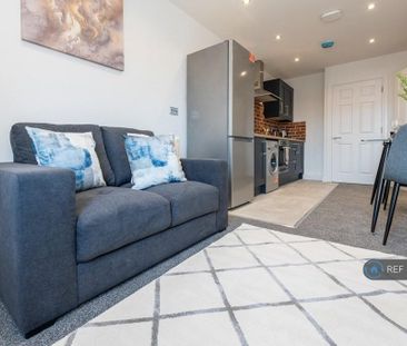 1 bedroom flat to rent - Photo 3
