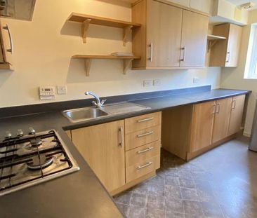 2 bedroom end of terrace house to rent - Photo 1