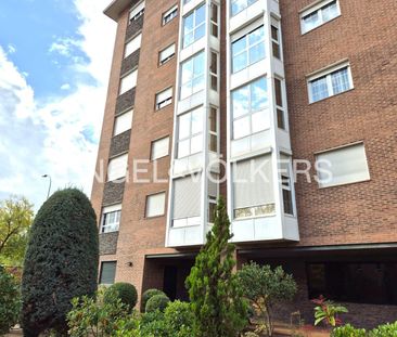 Apartamento de alquiler en Avenida de Isabel de Valois, Sanchinarro - Photo 3