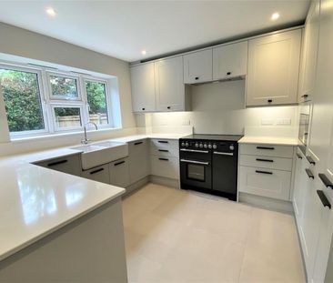 Evelyn Close , Woking, Surrey, GU22 - Photo 2