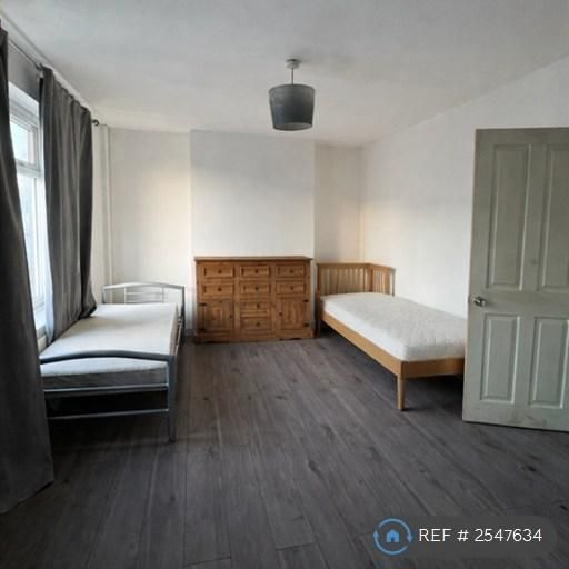 3 bedroom maisonette to rent - Photo 1