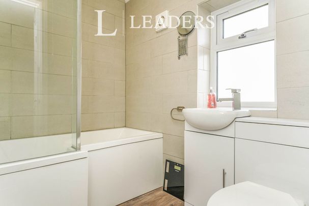 3 bedroom house to rent Tynings Road, Nailsworth, Stroud, Gloucestershire, GL6 - Photo 1