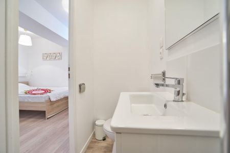 G.POMPIDOU O Roommate 5 Bedrooms at Lille - La Madeleine - Photo 5