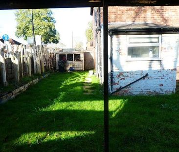 Kings Road, Firswood, Manchester, M16 - Photo 3