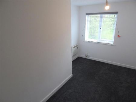 2 bedroom maisonette to rent - Photo 5