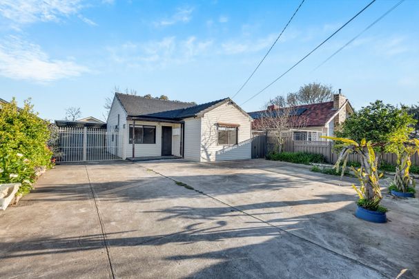 1/9 Zinnia Street, Reservoir VIC 3073 - Photo 1