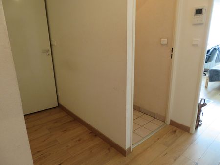 Appartement à louer - REIMS RUE CLOVIS - Photo 5