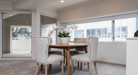 Central New Plymouth Apartment - Photo 2