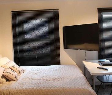Bedroom Detached House In Winton, BH9 - Photo 5