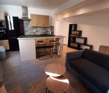 Agréable appartement F3 en rez-de-chaussée sur cours - Photo 2