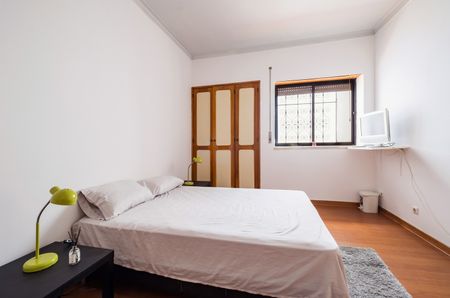 Apartamento T1 para arrendamento com móveis, localizado no Estoril - Photo 3