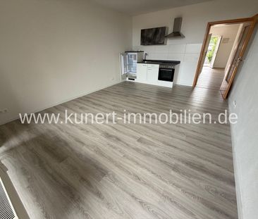 Burgstädt: Attraktive 1.5-Zimmer-Wohnung im 1.OG mit Balkon und Bli... - Photo 1