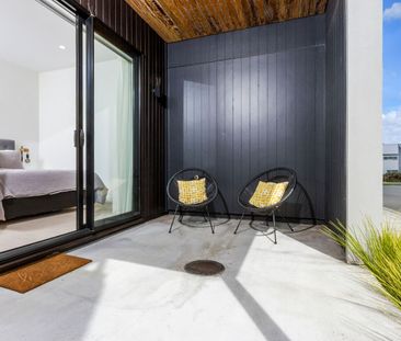 Fab spacious family home in great location with Double Garage!! - Photo 3