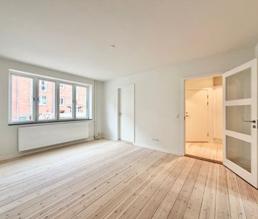 Moderne 2-værelses lejlighed i Odense C med lys og stil - Foto 4