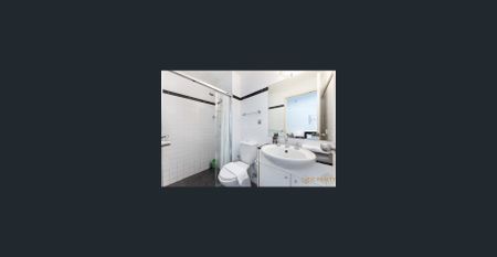 Modern Chippendale Studio in a Convenient City-Fringe Location - Photo 5