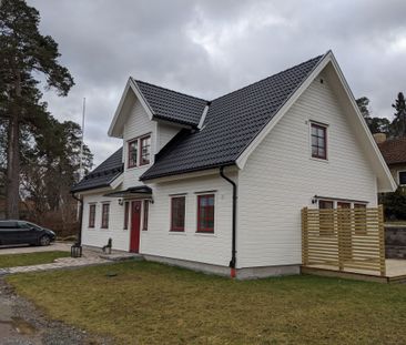 Bergsbrunna Villaväg, Uppsala - Photo 6