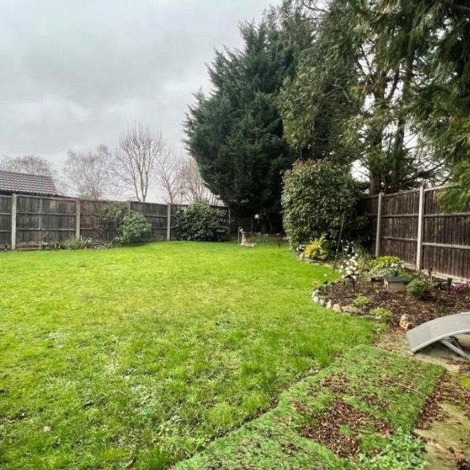 2 bedroom bungalow to rent - Photo 1