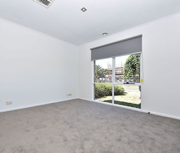 13 Hannagan Street Aspendale Gardens VIC - Photo 5