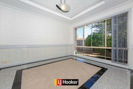 Three Bedroom Townhouse in the heart of Ngunnawal - Photo 3