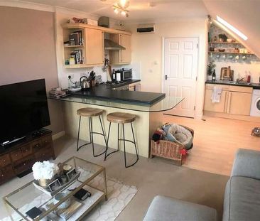 Lincoln Court, Denham Green, UB9 - Photo 4