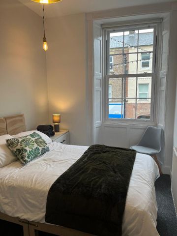 3 bedroom apartment to rent - Photo 2