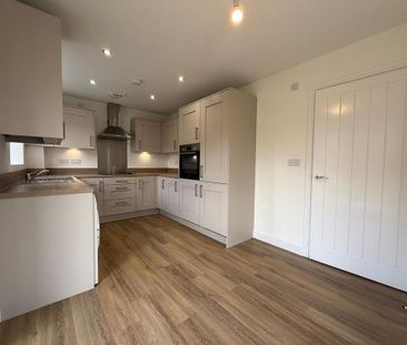 3 bedroom detached house to rent - Photo 6