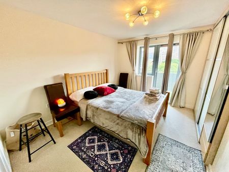 Room in a Shared Flat, Aqua House, NW10 - Photo 5