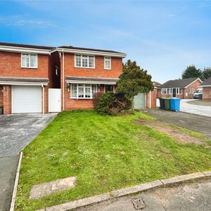 3 bedroom detached house to rent - Photo 3