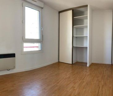 APPARTEMENT T3 A LOUER LYON 7EME ARRONDISSEMENT Cite-Jardin - Photo 2