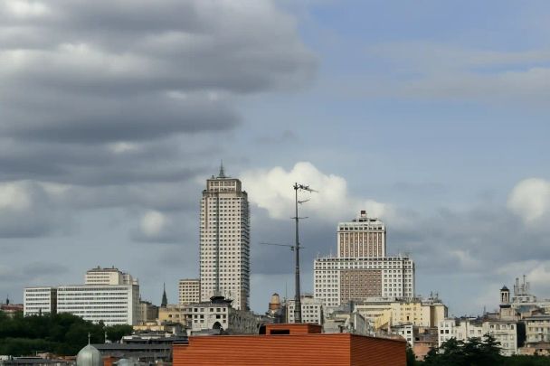 Madrid - Photo 1