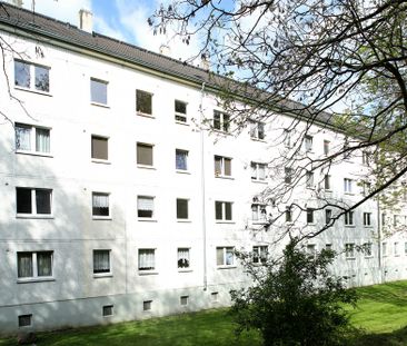 Modernisiert und große Küche mit Fenster! - Foto 1