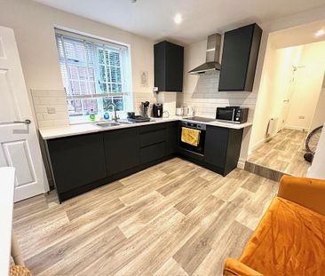 1 bedroom in a house share to rent - Photo 4
