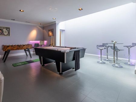 6 bedroom detached house to rent - Photo 3