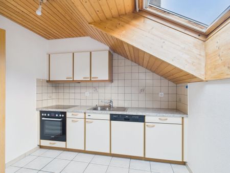 Spacieux 4.5 pièces appartement élégant proche écoles et transports, Val-de-Travers - Photo 2