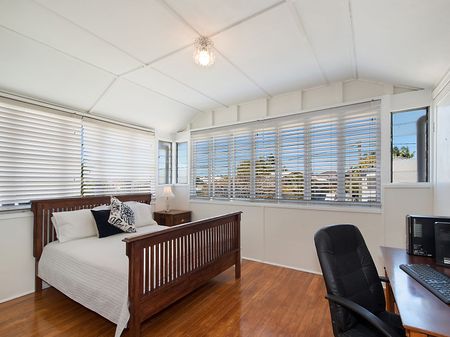 27 Armentieres St, Kedron QLD 4031 - House For Rent | Domain - Photo 5