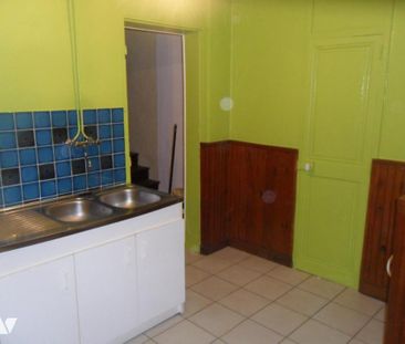 Une maison mitoyenne d'un côté située dans le Centre de Duclair - Photo 3