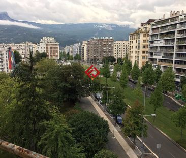 Location Appartement 2 pièces 37m² GRENOBLE 38000 - Photo 3