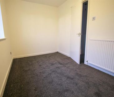 2 bedroom semi-detached house to rent - Photo 5