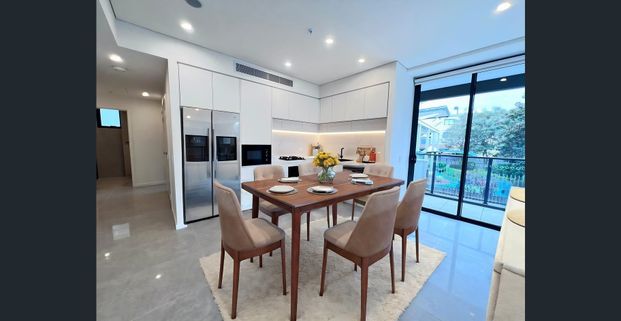 Contemporary Comfort – Stylish 2-Bedroom Apartment - Photo 1