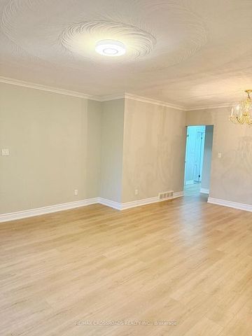 For Lease - 113 Confederation Drive, Toronto, Ontario - Photo 3