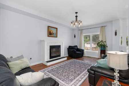 For Lease - 3211 Oak Street, Innisfil, Ontario - Photo 3