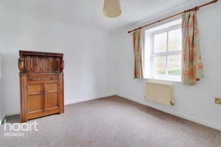 3 bedroom apartment to rent - Photo 3