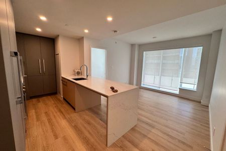 506–5593 No. 3 Road, Richmond - Photo 2