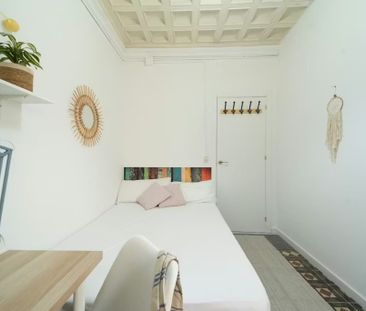 Carrer de Santa Anna, Barcelona, Catalonia 08002 - Photo 3