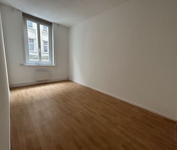 Location Appartement 2 pièces 47m² LILLE 59000 - Photo 2