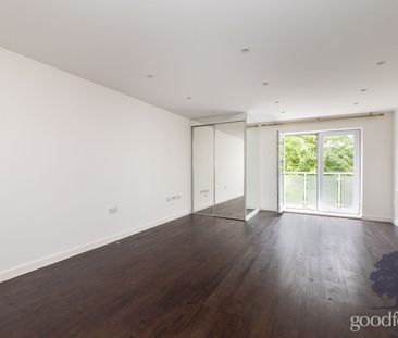2 bedroom flat to rent, - Photo 2