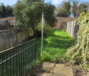 Belsize Avenue, Peterborough - Photo 3