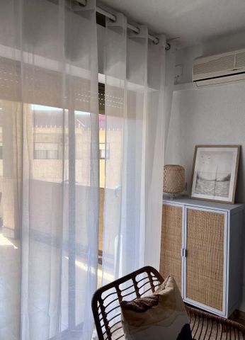 Piso de alquiler en Edificio Tesy Dos, 3, Entremares - Photo 2